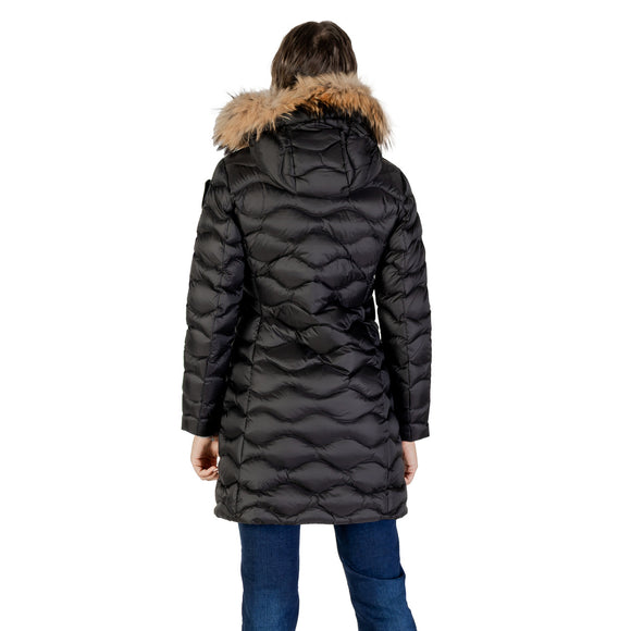 Blauer Femeie Geci
