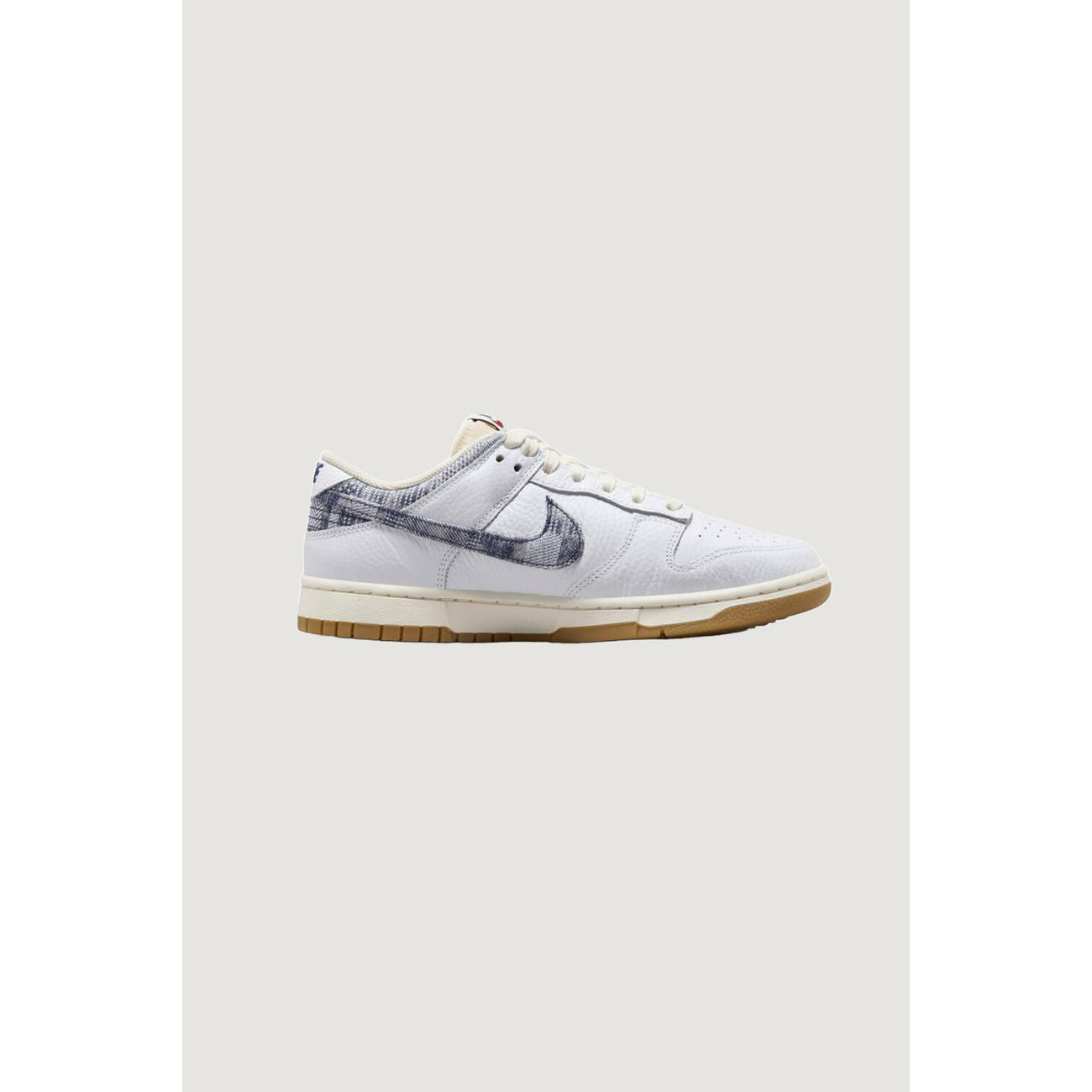 Nike Femeie Sneakers
