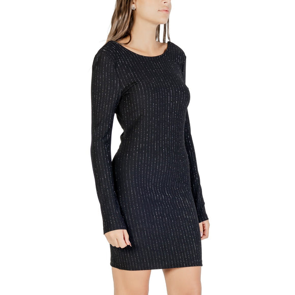 Jacqueline De Yong Rochie Femeie